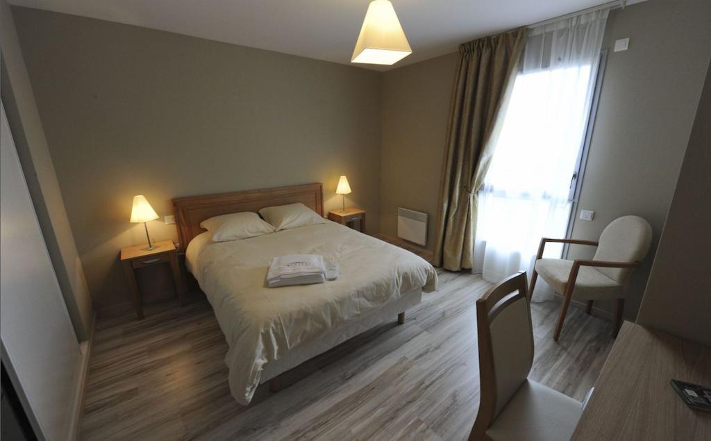 Aparthotel Domitys La Marquise à Beaussais-Vitre  Chambre photo
